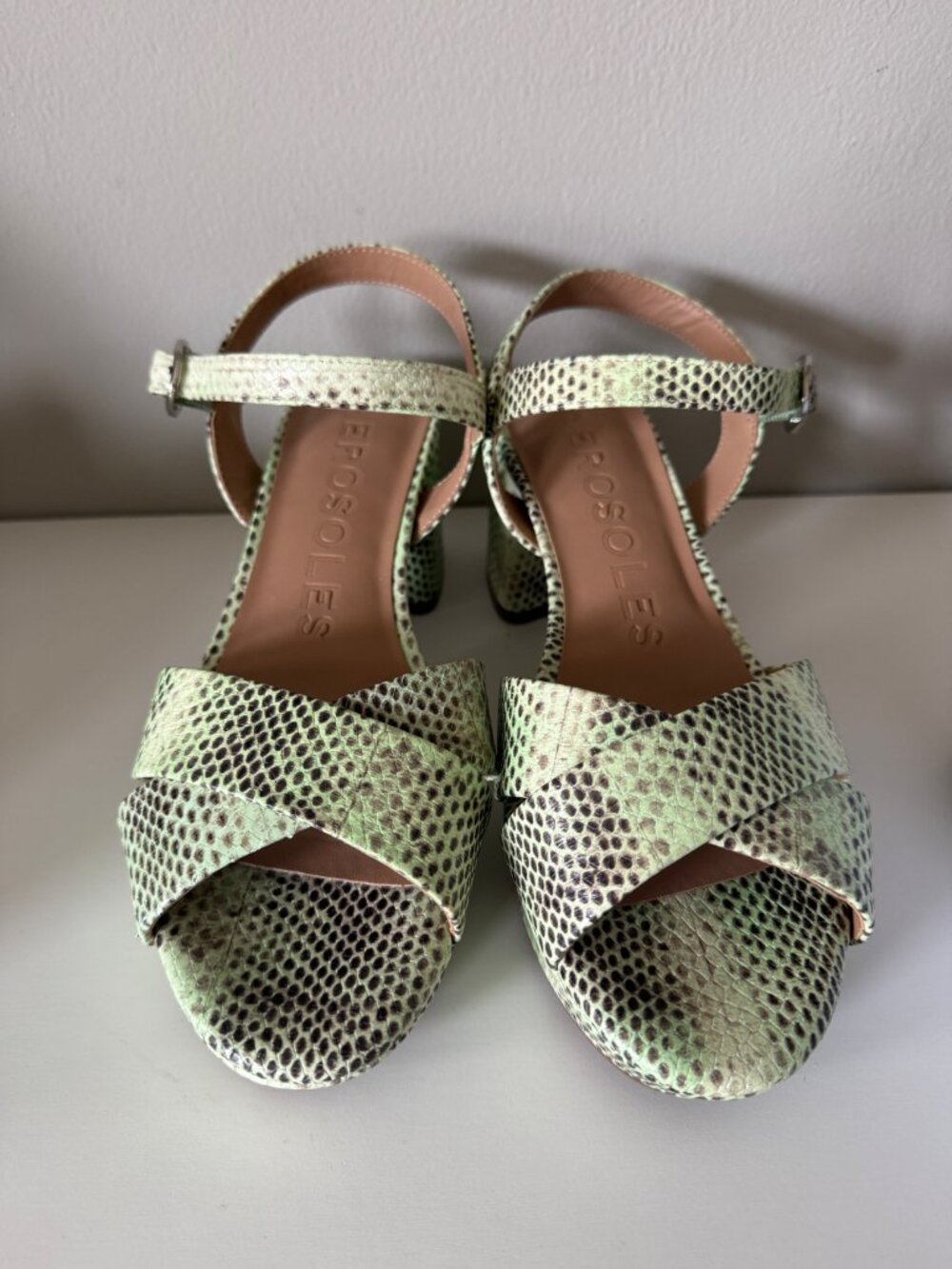 Aerosoles Women's COSMOS Heeled Sandal, Gleam Snake Print Leather, 8W - Picture 4 of 9